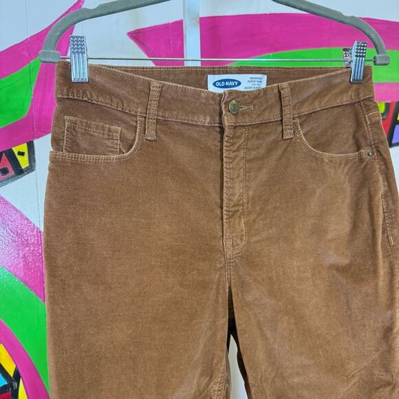 Old Navy, Rockstar Super Skinny High Rise Pants. Size 8. In excellent condition! - Picture 2 of 6